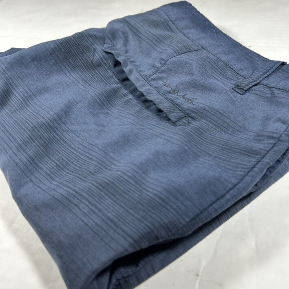 Travis Mathew Men's Blue Striped Stretch Golf Shorts‎ Size 34 - Picture 1 of 7